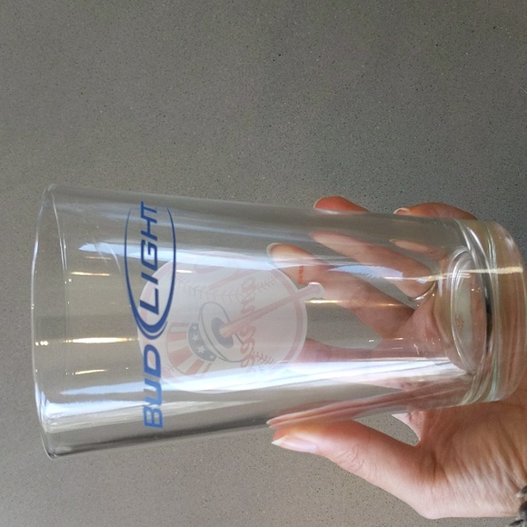 🛒$3 with bundle NYY NY Yankees MLBP 2008 Bud Light beer drinking glass - Picture 2 of 5